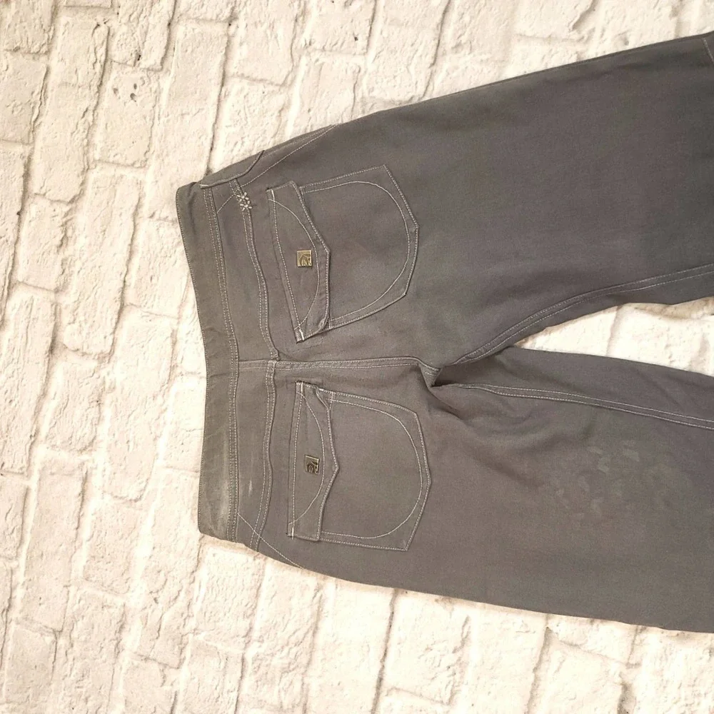 Mountain Hard Wear Gray Pants/Jeans size 8